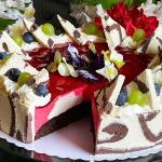 Tort truskawkowy -Mousse...
