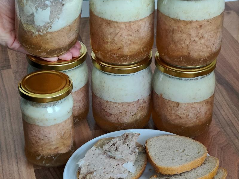 Domowa mielonka ze słoika – bez chemii! Przepis na idealną konserwę z galaretką