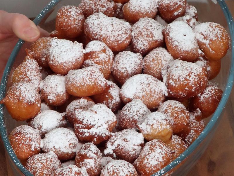 Domowe mini pączki w kwadrans: Szybciej niż w kolejce do piekarni!
