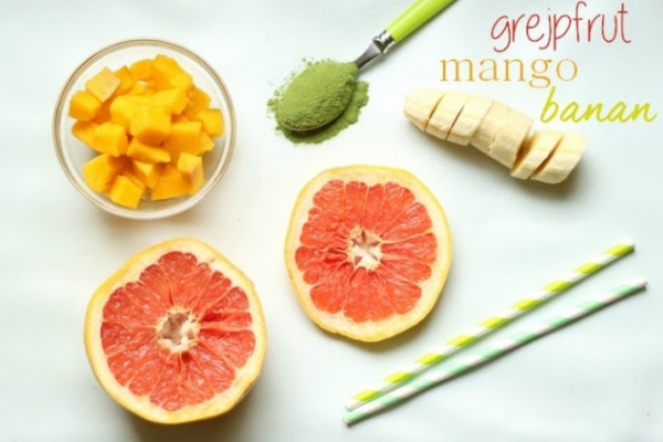 grejpfrut + mango + banan + młody jęczmień + mleko roślinne