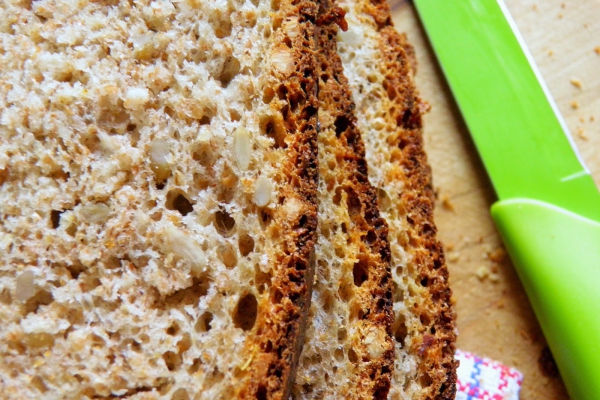 Chleb z 4 mąk (na drożdżach)