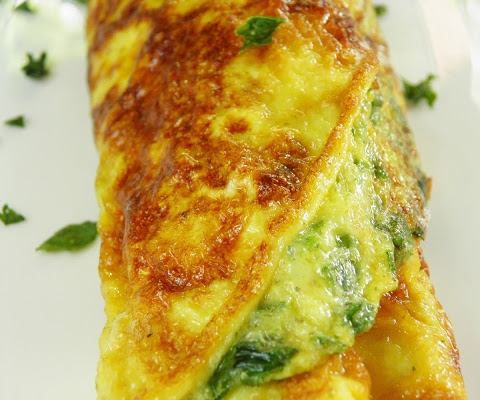 Delikatny omlet z ziołami