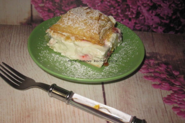 Deser z ciasta francuskiego