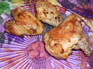 Pieczony kurczak z czosnkiem i papryką