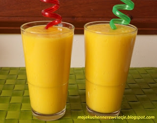Orzeźwiające smoothie z mango i ananasa