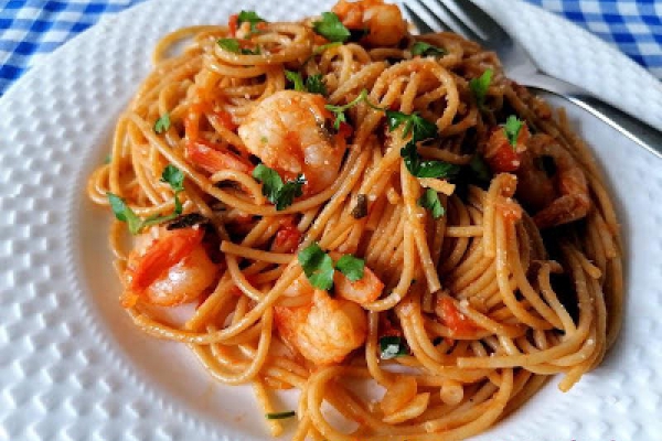 Spaghetti z krewetkami na białym winie