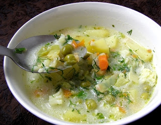 kalafiorowa-groszkowa zupa na maśle...