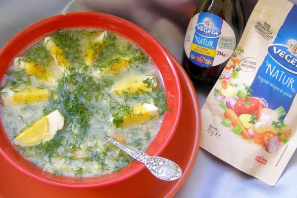 pyszna zupa koperkowa z lanymi kluskami i jajkiem...