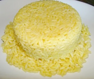 żółty ryż ...