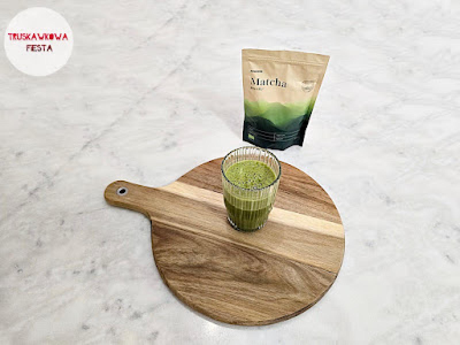 Matcha na napoju owsianym