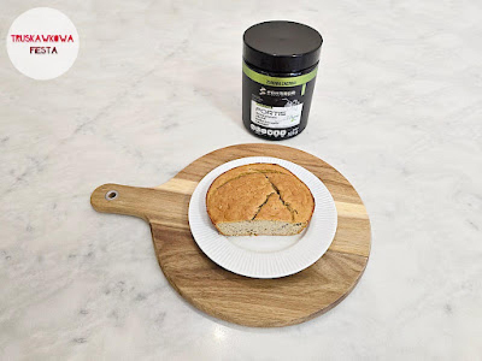 Ciasto owsiane z bananem i konopną odżywką białkową o smaku pistacji