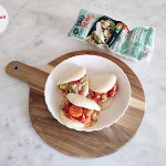 Mozzarella z jabłkiem,...