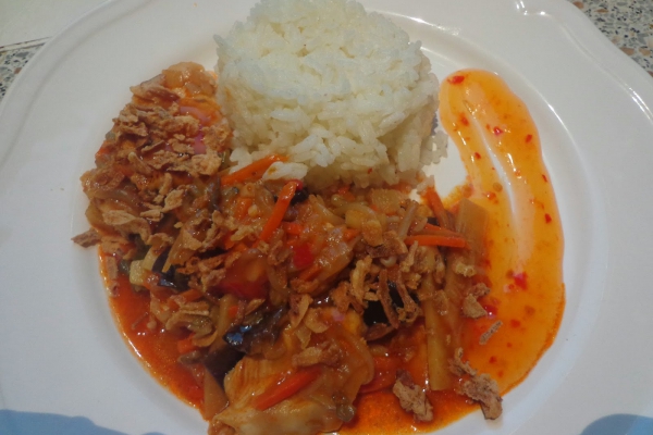 Kurczak z mieszanką chińską i tajskim sosem chili