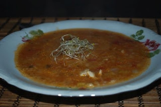 Brazylijska zupa z indykiem, ryżem i pomidorami