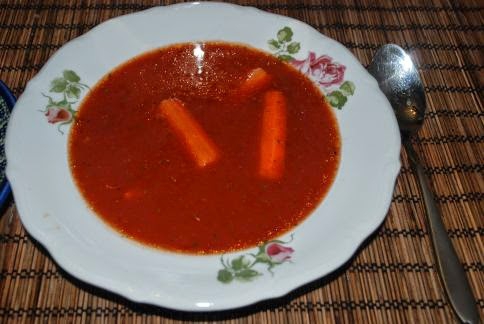 Niezabielana zupa pomidorowa  porosołowa