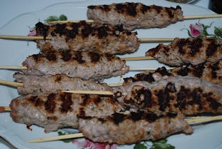 Ekspresowe grillowane szaszłyczki z mięsa mielonego