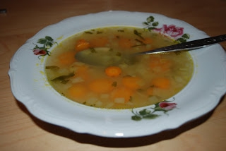 Zupa z młodej marchewki