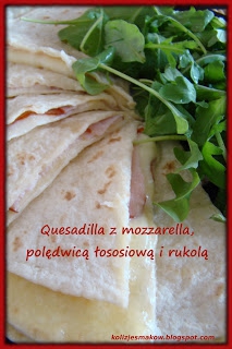 Quesadilla z mozzarella, polędwicą łososiową i rukolą