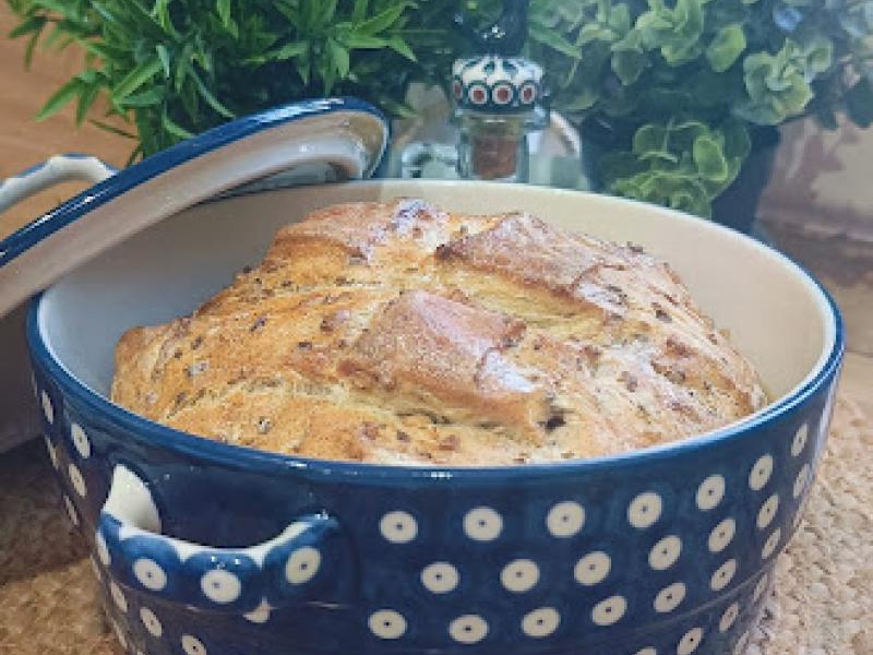 Chleb orkiszowy z garnka