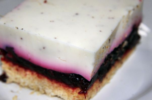 Ciasto  Agatka . Z czarną porzeczką.