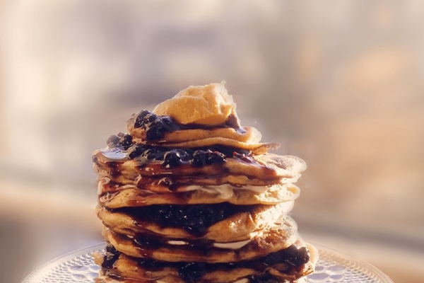 10.02.2014 Pancakes i jagody.