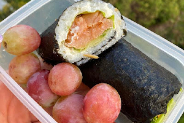 Lunchbox #2: Sushi Burrito