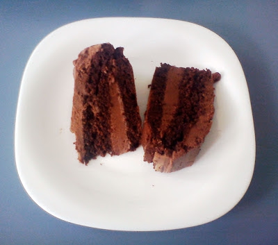 Old - fashioned chocolate cake Nigelli Lawson