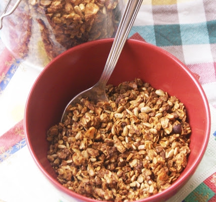 Miodowo-cynamonowa granola