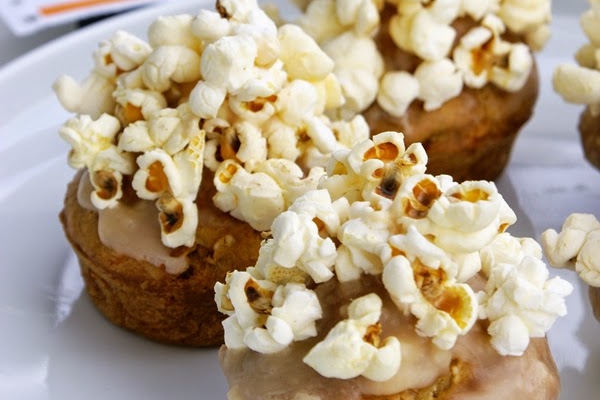 Wytrawne muffiny z bekonem, karmelem i popcornem