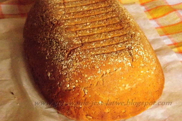 Chleb żurkowy w garnku rzymskim