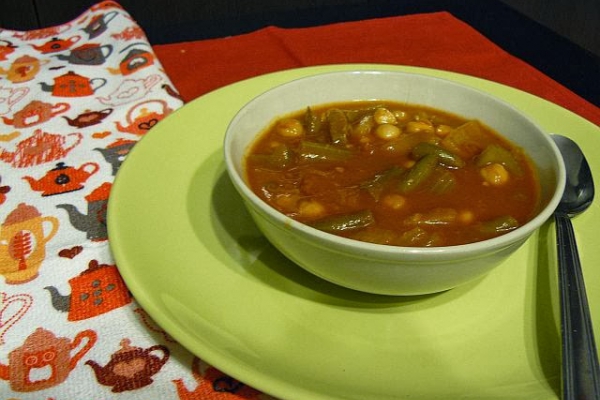 Marokańska zupa z ciecierzycą