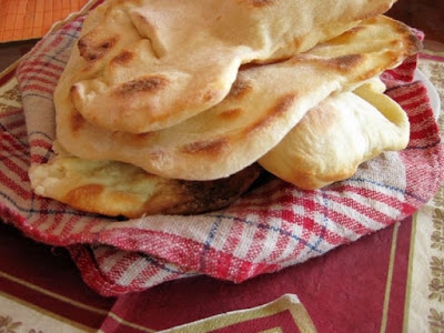 Domowy chlebek naan