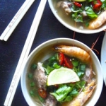 Wietnamska zupa pho na...