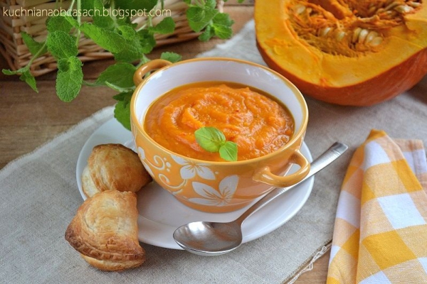 Zupa krem dyniowo-pomidorowa