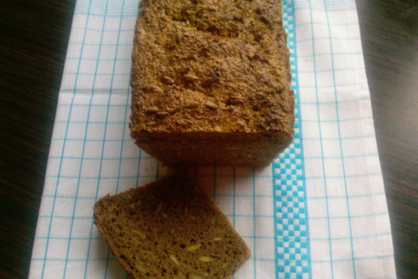 Chleb orkiszowo - żytni na zakwasie