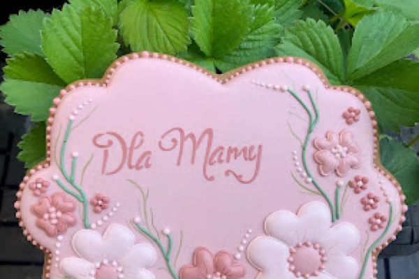 Co powiesz na samodzielne wykonanie ciasteczek z okazji Dnia Matki?