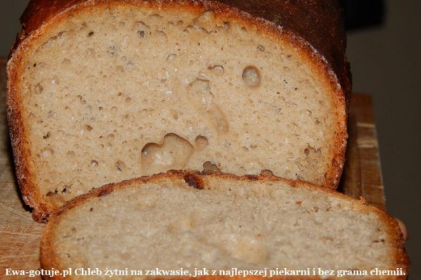 Najprostszy chleb żytni na zakwasie