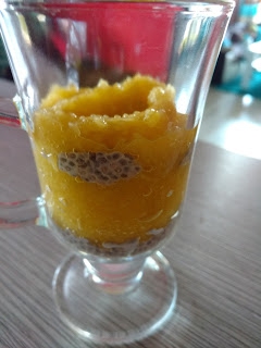 232. Pudding z nasionami chia i mango