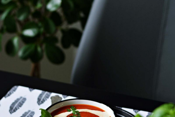 Zupa krem z pieczonych pomidorów