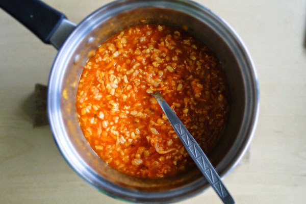 Zupa pomidorowa z ryżem i soczewicą