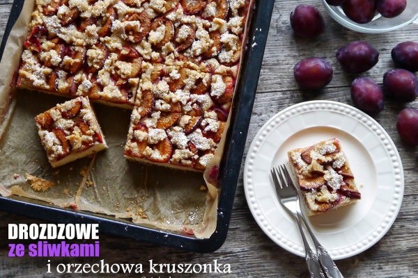 Ciasto drożdżowe ze śliwkami i orzechową kruszonką - pyszne