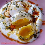Jajka po turecku - Cilbir