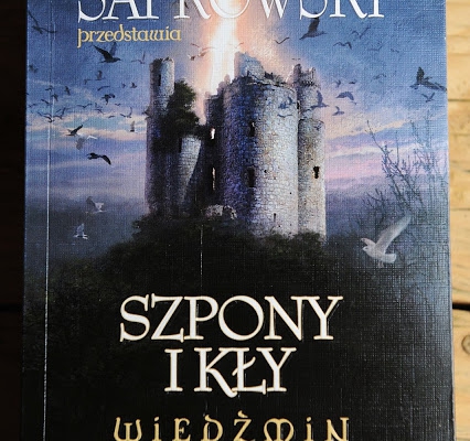 Szpony i kły, Andrzej Sapkowski