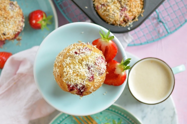 Najprostszy przepis na muffinki z truskawkami i kokosem!