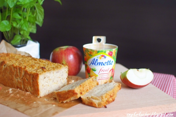 Dietetyczny jabłecznik z Almette! (ciasto bez mąki i cukru)