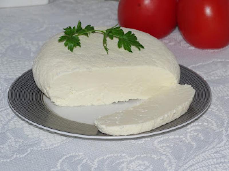 Domowy ser śmietankowy.