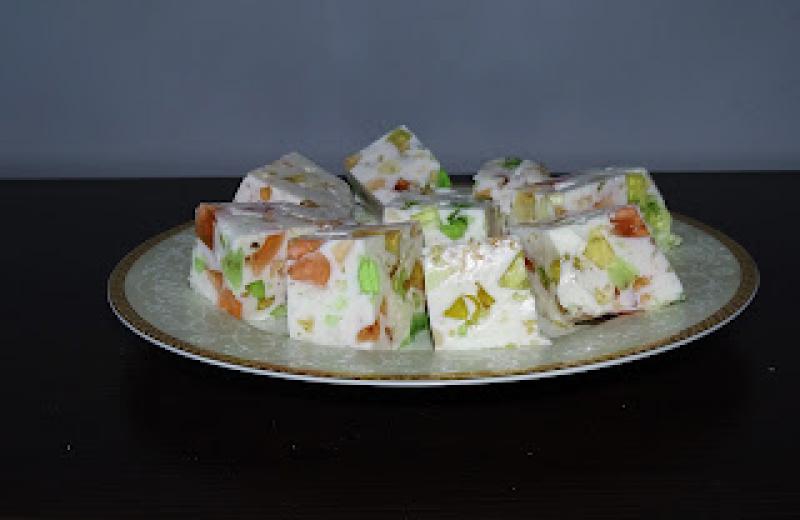 Kolorowy sernik krysztalek