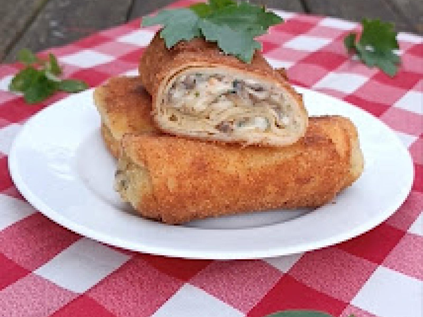 Chrupiące krokiety z kaszą gryczaną, grzybami leśnymi