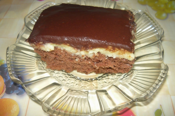 Ciasto kakaowe z masą kokosową