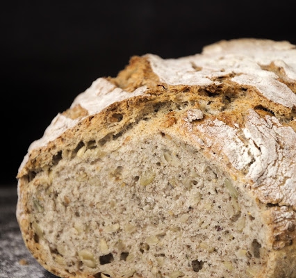 Chleb drożdżowy z naczynia żaroodpornego